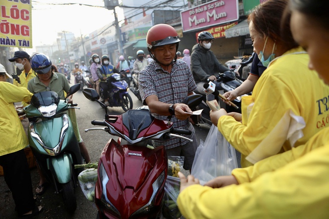 Không chỉ tiệm vàng, đây là con phố tại Sài Gòn được "Thần Tài" gọi tên trong ngày hôm nay!- Ảnh 10.