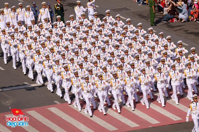 Tuyệt đối mãn nhãn với những "họa tiết sống" độc bản từ các khối diễu binh, diễu hành trong buổi tổng duyệt đại lễ 30/4- Ảnh 2.