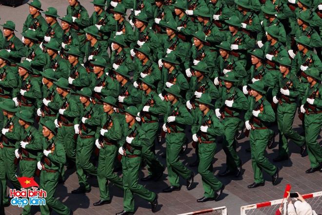 Tuyệt đối mãn nhãn với những "họa tiết sống" độc bản từ các khối diễu binh, diễu hành trong buổi tổng duyệt đại lễ 30/4- Ảnh 7.