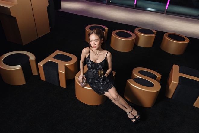 Sau "concert Jennie" ở phố đi bộ, Chanel mở đại tiệc với dàn khách đỉnh: Phương Ly, Wren Evans và còn ai nữa?- Ảnh 5. Sau "concert Jennie" ở phố đi bộ, Chanel mở đại tiệc với dàn khách đỉnh: Phương Ly, Wren Evans và còn ai nữa?- Ảnh 5.