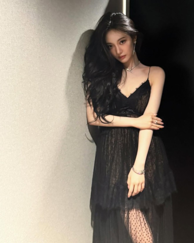 Nữ thần thế hệ mới dẫu xinh nhưng vẫn khiến fan bó tay vì màu tóc như “chưa có tiền nhuộm lại”- Ảnh 15.