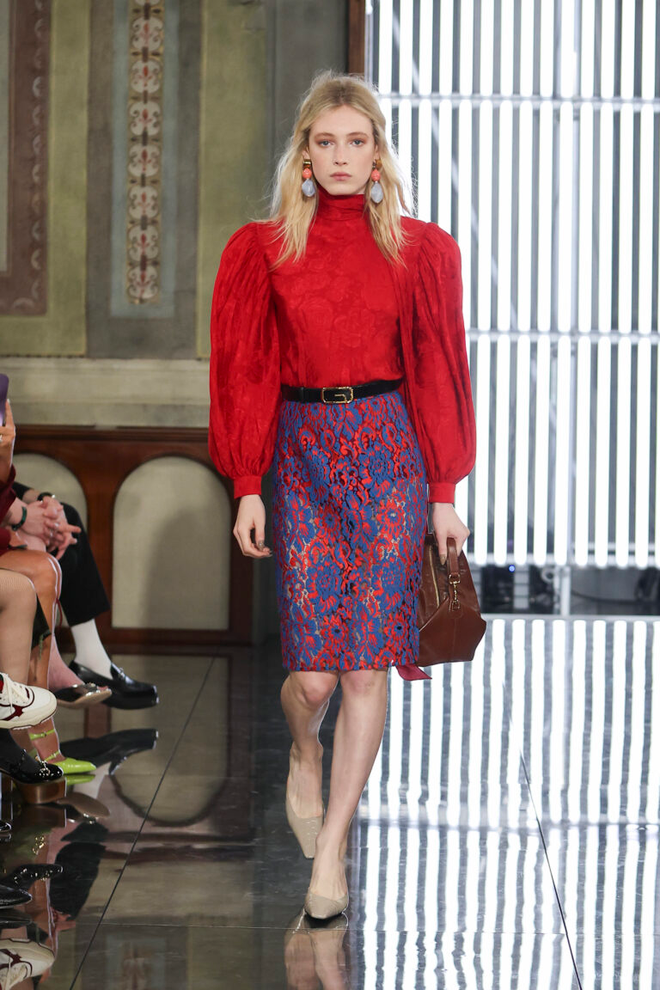 Gucci Cruise 2026: Cú chốt hoài niệm giữa cơn khủng hoảng, mở đường cho Demna bước vào cuộc chơi- Ảnh 15.