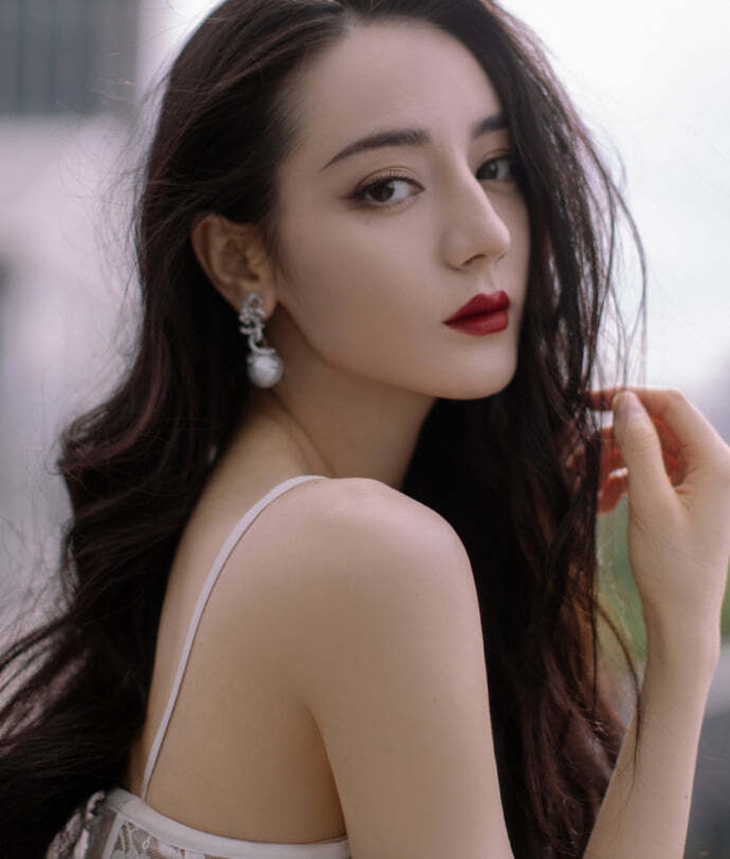 Những chiếc mũi khiến visual thăng hoa của dàn mỹ nhân Hoa ngữ, 1 nhân vật gây tranh cãi- Ảnh 5.