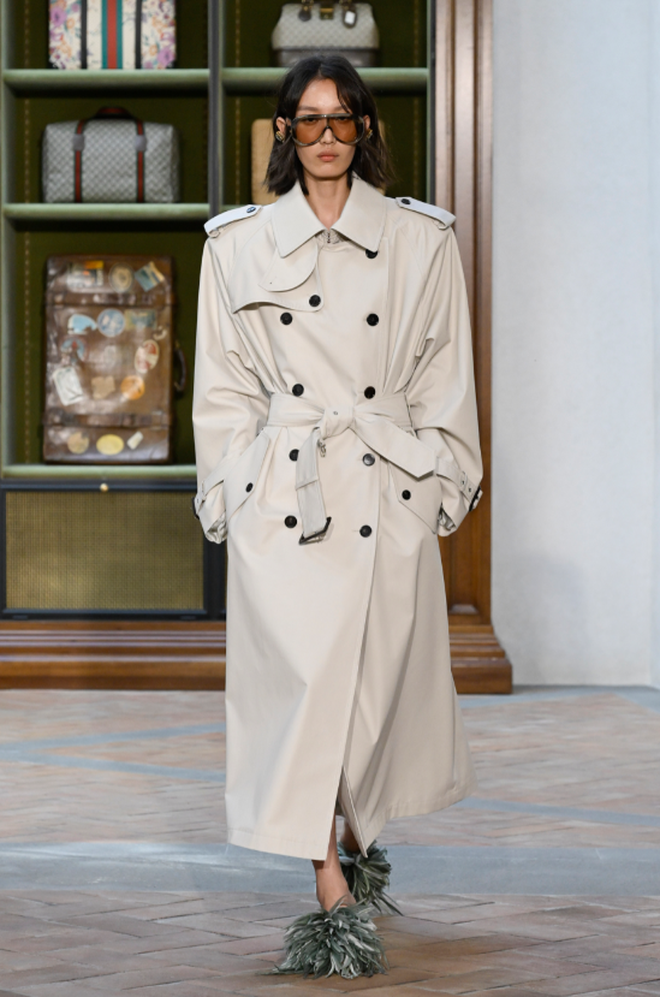 Gucci Cruise 2026: Cú chốt hoài niệm giữa cơn khủng hoảng, mở đường cho Demna bước vào cuộc chơi- Ảnh 4.