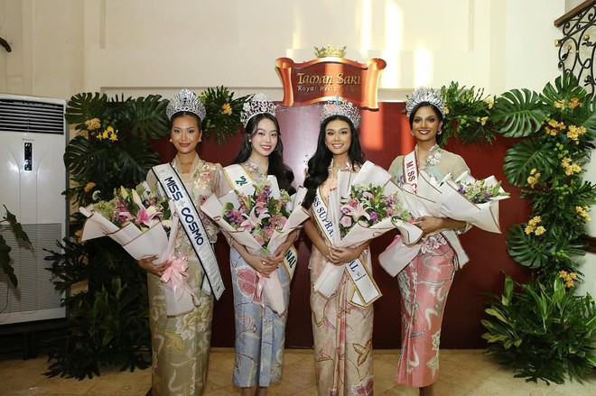 Thanh Thủy trong khung hình với 3 hoa hậu quốc tế- Ảnh 3.