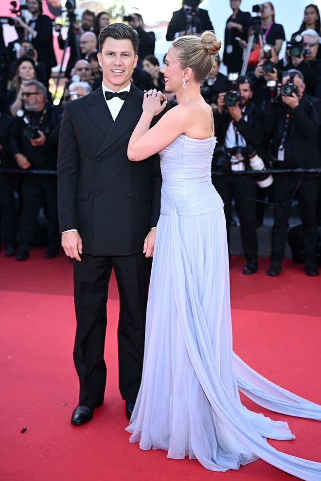 Scarlett Johansson hôn chồng ở Cannes- Ảnh 9.