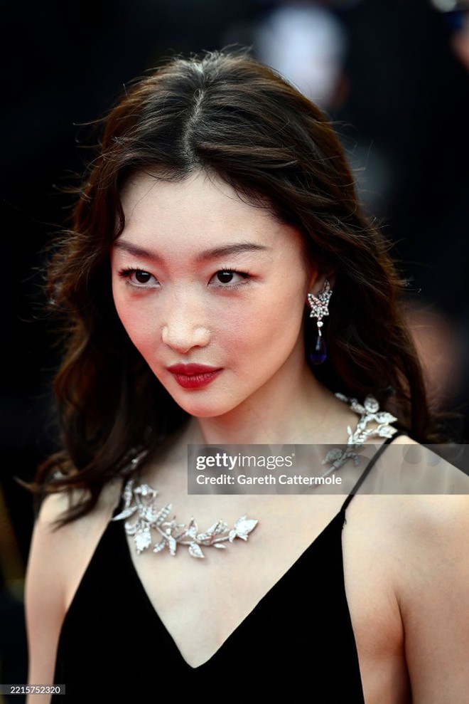 Sao nữ dưới ống kính hung thần ở Cannes- Ảnh 1.