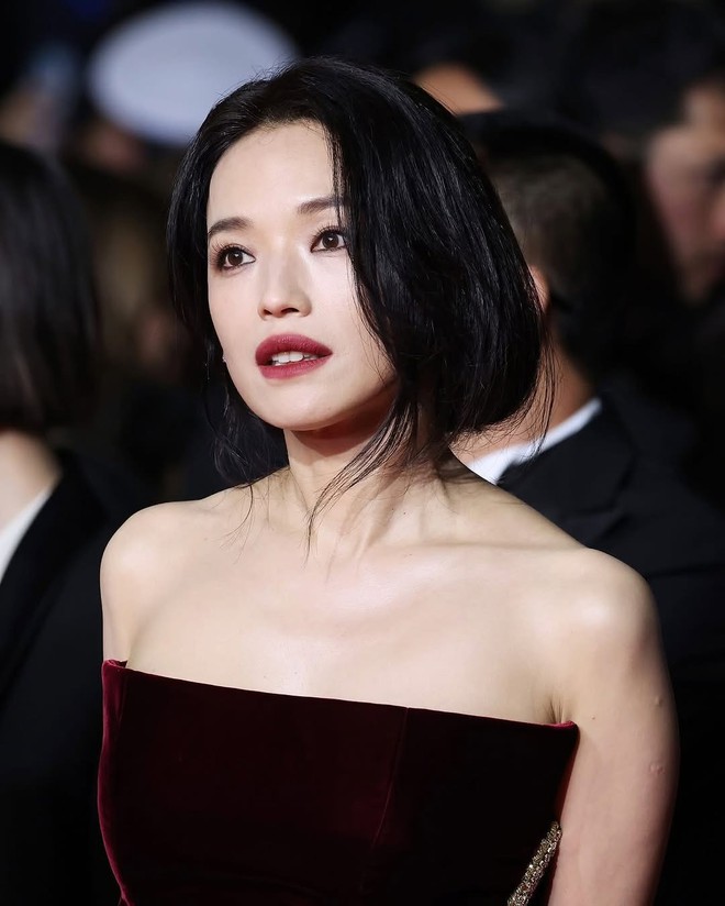 Thư Kỳ đẹp không góc chết, thách thức cả ống kính hung thần ở Cannes- Ảnh 2. Thư Kỳ đẹp không góc chết, thách thức cả ống kính hung thần ở Cannes- Ảnh 2.