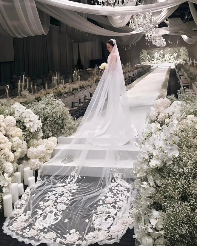 Tiệc cưới của Irene phủ kín MXH: Đại hội của dàn fashionista đình đám, bất ngờ nhất là mối quan hệ với Jessica- Ảnh 1.