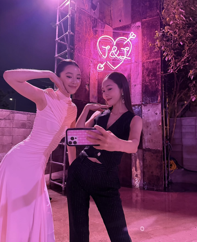 Tiệc cưới của Irene phủ kín MXH: Đại hội của dàn fashionista đình đám, bất ngờ nhất là mối quan hệ với Jessica- Ảnh 8.