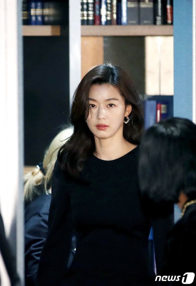 “Mợ chảnh” Jun Ji-hyun có còn đẹp khi lộ dấu hiệu lão hóa?- Ảnh 9.