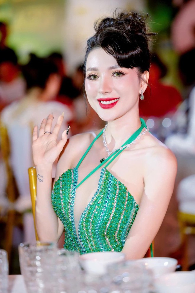 Ngân Collagen là ai?- Ảnh 4.