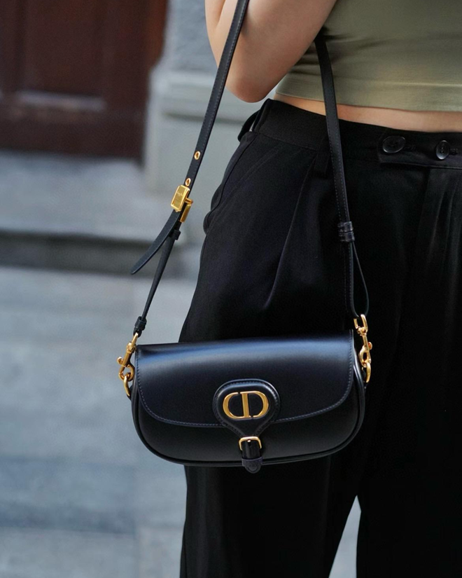 Vì sao túi Dior là biểu tượng của nước Pháp?- Ảnh 17. Vì sao túi Dior là biểu tượng của nước Pháp?- Ảnh 17.