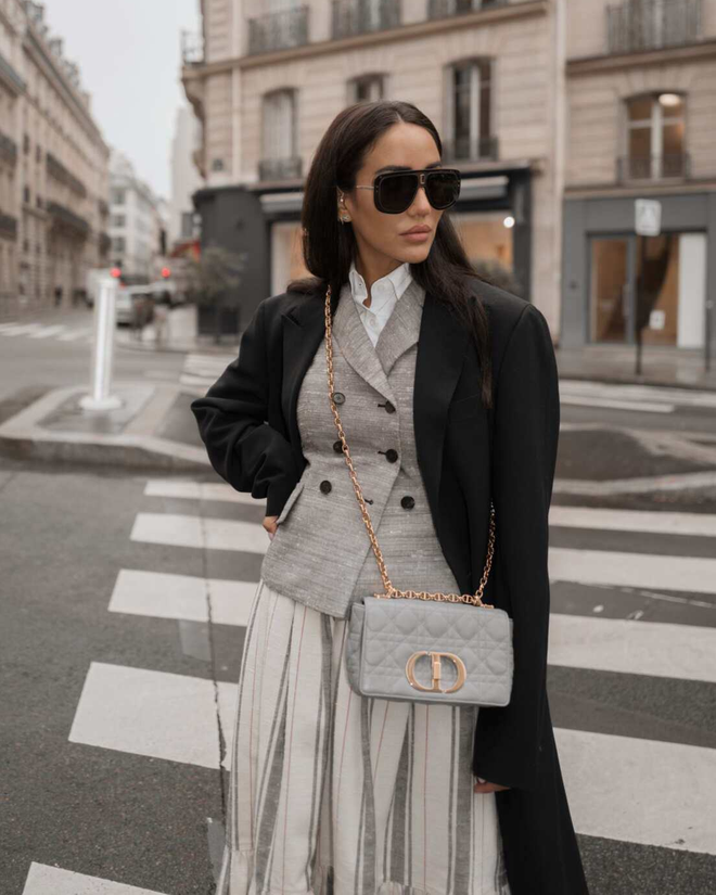 Vì sao túi Dior là biểu tượng của nước Pháp?- Ảnh 11. Vì sao túi Dior là biểu tượng của nước Pháp?- Ảnh 11.