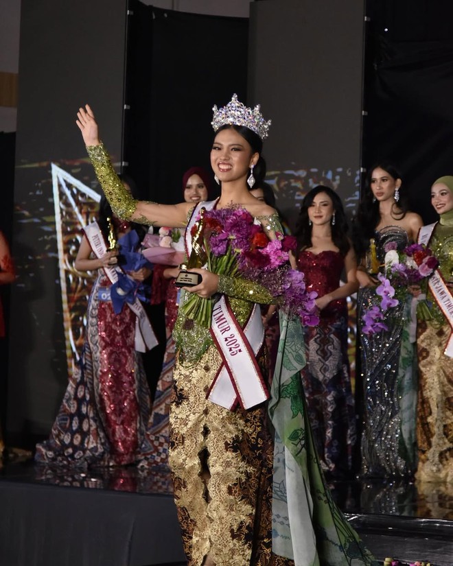 4 cô gái đăng quang ở cuộc thi hoa hậu lâu đời nhất Indonesia- Ảnh 2.
