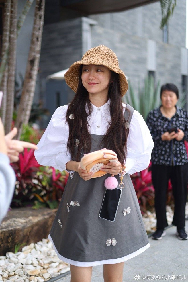 Mỹ nhân phim Khom Lưng U40 trẻ đẹp át cả Tống Tổ Nhi, khuôn mặt "cỡ bàn tay" là lợi thế- Ảnh 14.