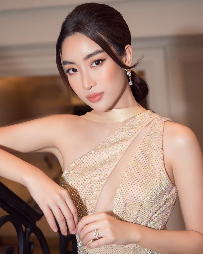 7 "bàn tay ngọc" của showbiz Việt: Số 1 đúng chuẩn tay phu nhân, muốn khổ cũng khó- Ảnh 1.