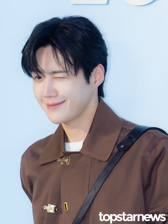 Kim Seon Ho tạo trend khắp châu Á nhưng lần đầu làm 1 việc: Đẹp trai nhưng luống cuống như nhân viên mới tan ca- Ảnh 7.