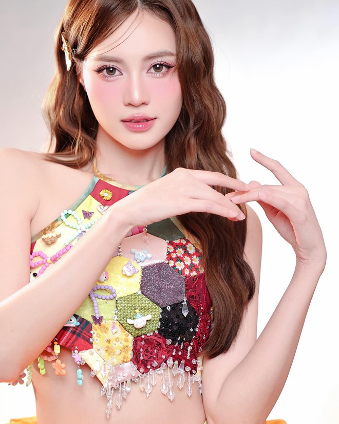 7 "bàn tay ngọc" của showbiz Việt: Số 1 đúng chuẩn tay phu nhân, muốn khổ cũng khó- Ảnh 6.