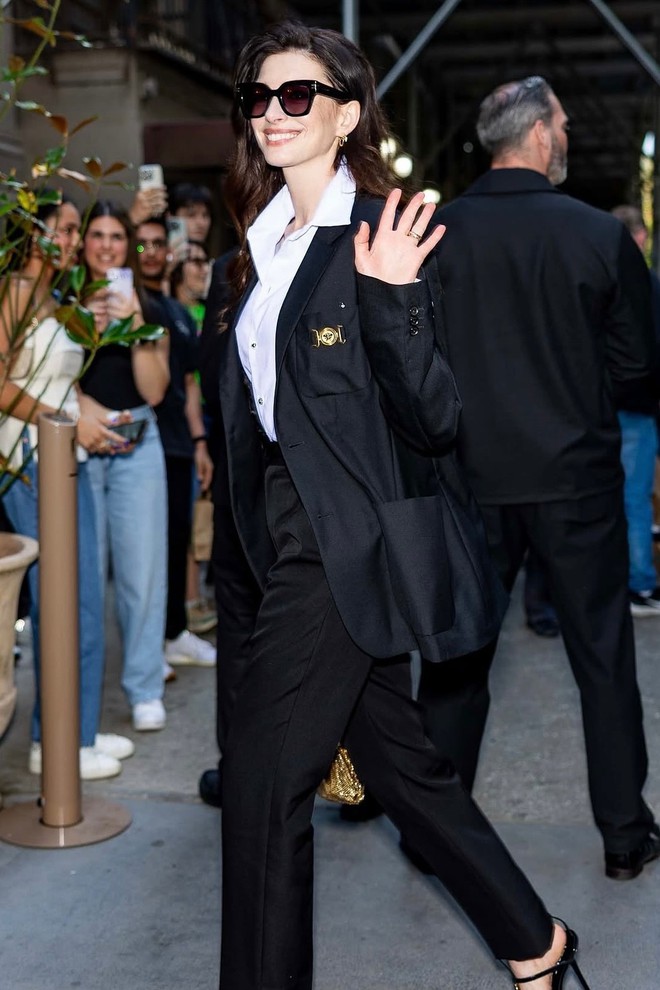 Khách mời Met Gala 2025 lộ diện: Jennie và Rosé lần đầu cùng tham dự, màn trở lại của Rihanna sẽ ra sao?- Ảnh 6.