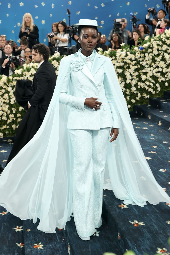 Top 10 sao mặc đẹp tại Met Gala 2025: Bộ 3 BLACKPINK mất hút khỏi danh sách của chủ nhà- Ảnh 16.
