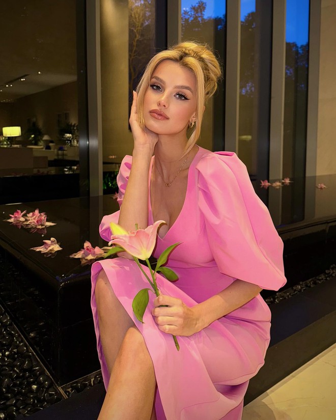 krystynapyszko174732276836331291636552858971453463363-17487099930601469282141-1748740844576-17487408450201462218387.jpg
