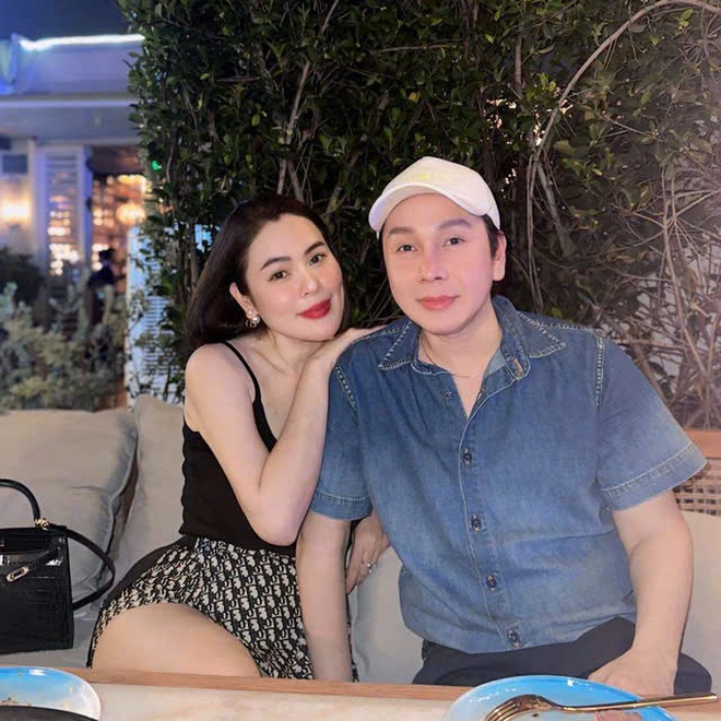 Hoa hậu Việt vướng tin mang thai giả: Chồng bị đồn thổi về giới tính, đang sống ở biệt thự 200 tỷ- Ảnh 11. Hoa hậu Việt vướng tin mang thai giả: Chồng bị đồn thổi về giới tính, đang sống ở biệt thự 200 tỷ- Ảnh 11.