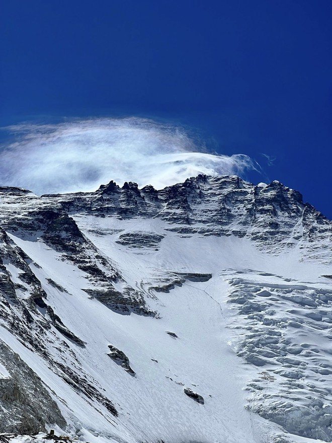 Chi hơn 2 tỷ đồng, 40 ngày mất kết nối - người Việt Nam lập kỳ tích ở Everest: “Tôi đã làm công tác tư tưởng với gia đình”- Ảnh 9.