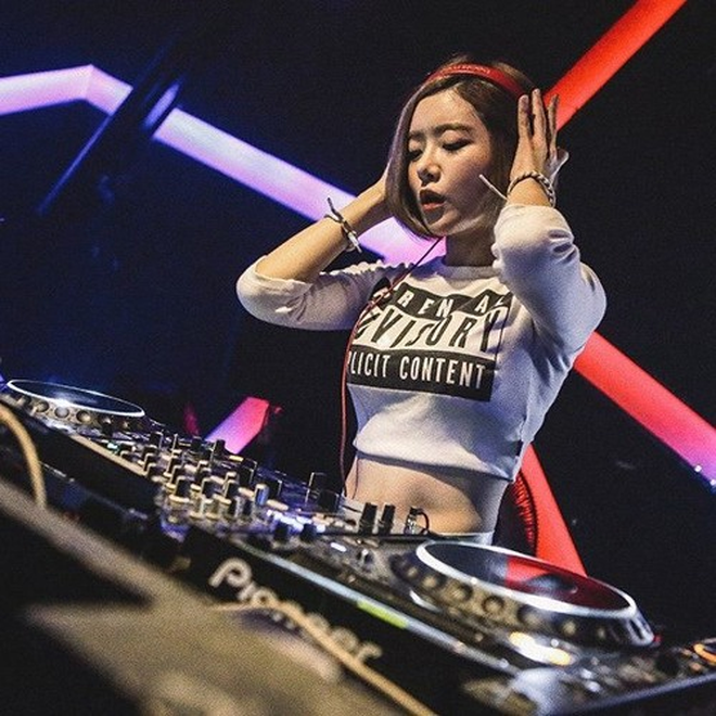 Sự cố tẩy tóc kinh hoàng khiến nữ DJ nổi tiếng ân hận cả đời- Ảnh 10.