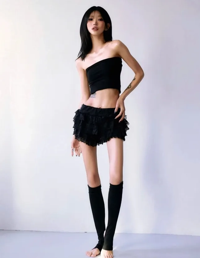 Thân hình “da bọc xương” của con gái Choi Jin Sil- Ảnh 3.