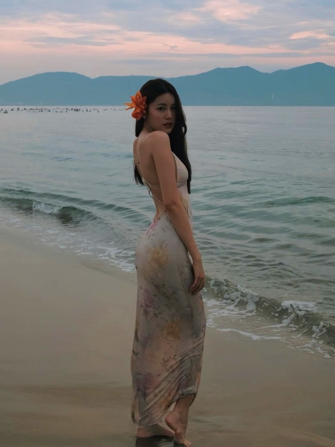 Bạn gái HIEUTHUHAI và Lọ Lem quá giống nhau!- Ảnh 3.