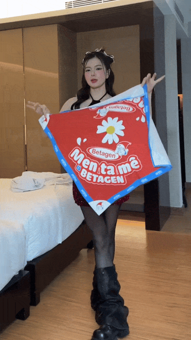 Khui "sít rịt" nhan sắc loạt TikToker, mỹ nhân nổi tiếng trong đại hội lên đồ đi quẩy- Ảnh 12.