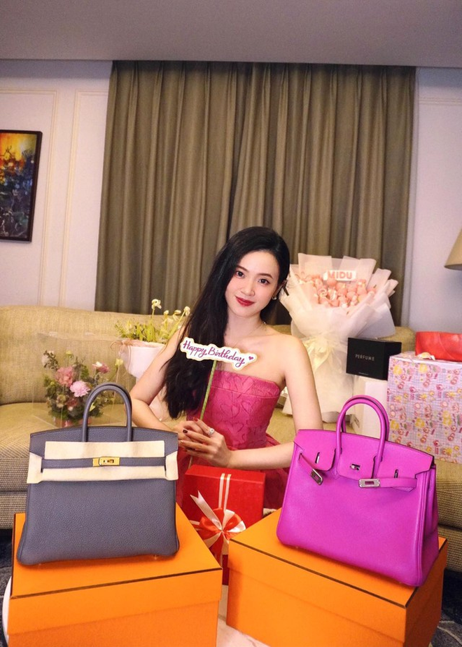 Trước khi được chồng tặng cùng lúc 2 chiếc Birkin tiền tỷ, Midu đã có sẵn bộ sưu tập Hermès khủng- Ảnh 8.
