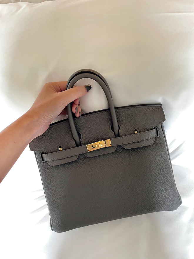 Trước khi được chồng tặng cùng lúc 2 chiếc Birkin tiền tỷ, Midu đã có sẵn bộ sưu tập Hermès khủng- Ảnh 9.