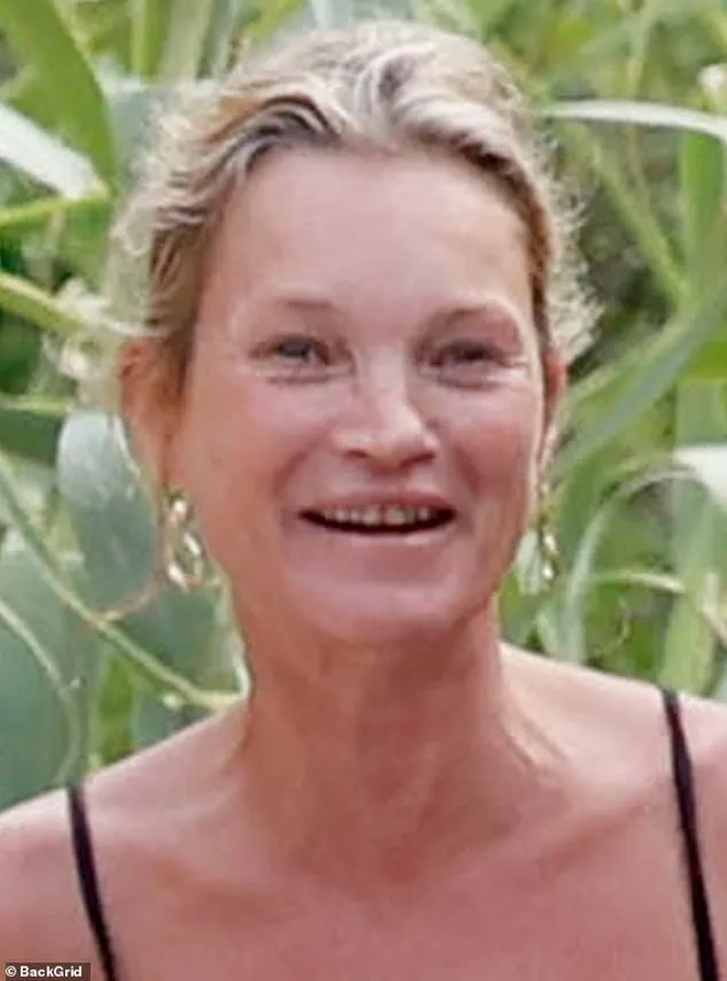Mặt mộc gây sốc của Kate Moss- Ảnh 2. Mặt mộc gây sốc của Kate Moss- Ảnh 2.