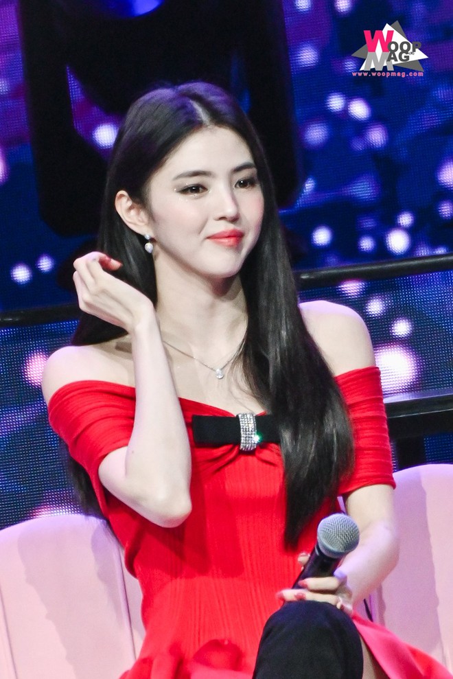 Han So Hee xoay fan quá trời, một lỗi nhỏ để lộ tình trạng dạo này- Ảnh 4. Han So Hee xoay fan quá trời, một lỗi nhỏ để lộ tình trạng dạo này- Ảnh 4.