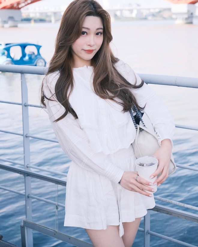 Sắc vóc thí sinh Hoa hậu Hong Kong vướng hẹn hò Huỳnh Hiểu Minh- Ảnh 7. Sắc vóc thí sinh Hoa hậu Hong Kong vướng hẹn hò Huỳnh Hiểu Minh- Ảnh 7.