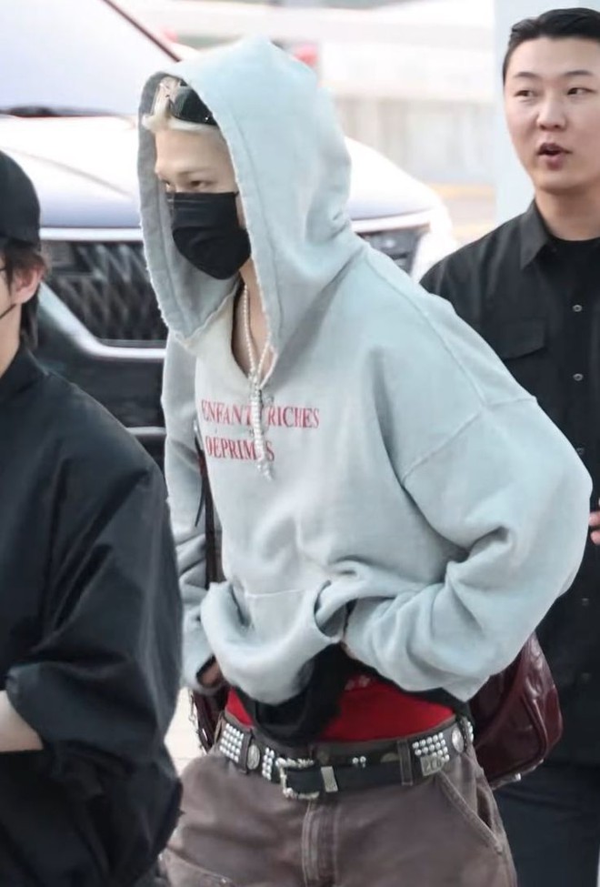 Nam thần Kpop ngày càng giống Justin Bieber, lần này quá trớn rồi!- Ảnh 16.