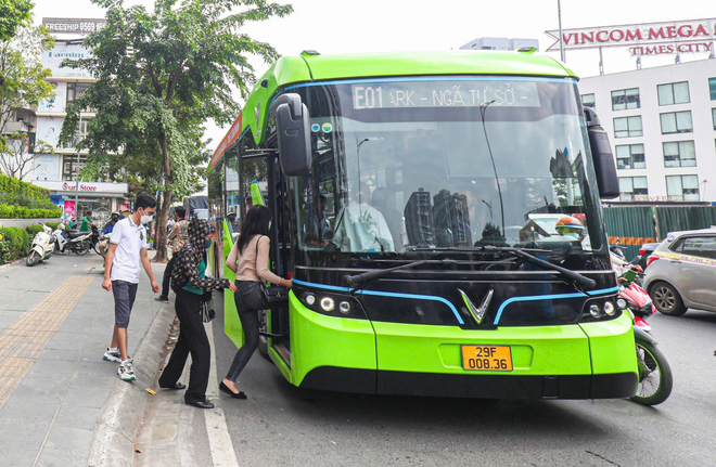 Du lịch Hà Nội thế nào khi xe máy chạy xăng bị cấm từ vành đai 1?- Ảnh 17.