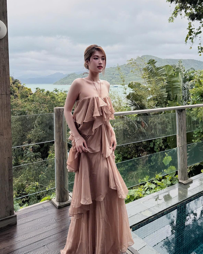 Clip 19 giây lộ nhan sắc tuổi 16 của cô gái từng vượt mặt Tiểu Vy lẫn Thanh Thủy- Ảnh 8.