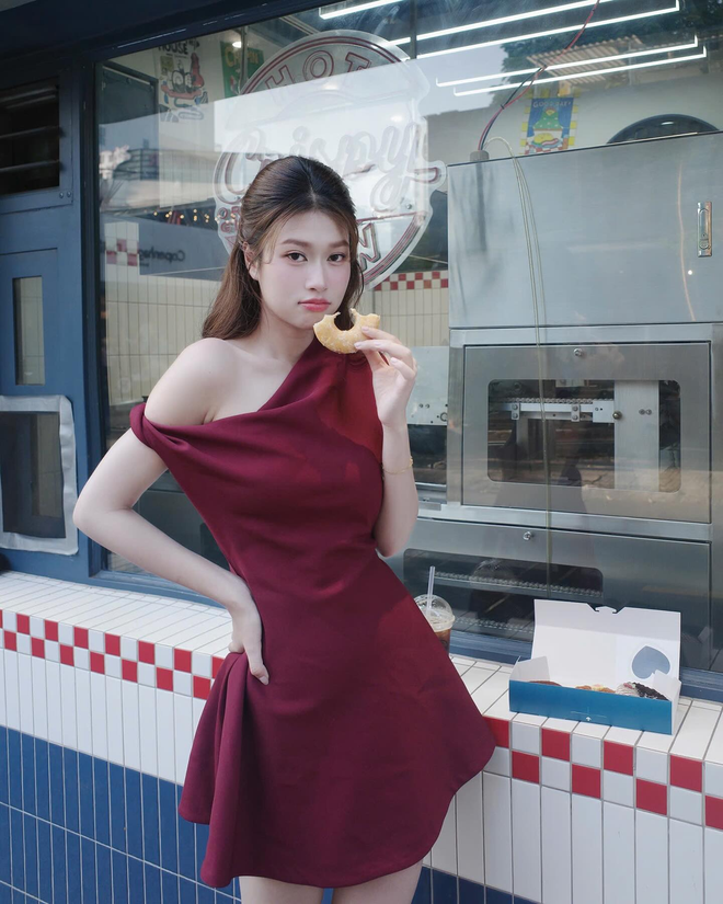 Clip 19 giây lộ nhan sắc tuổi 16 của cô gái từng vượt mặt Tiểu Vy lẫn Thanh Thủy- Ảnh 7.