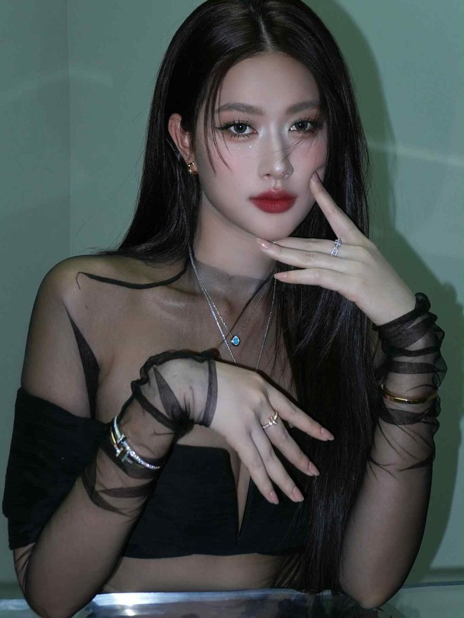 Clip 19 giây lộ nhan sắc tuổi 16 của cô gái từng vượt mặt Tiểu Vy lẫn Thanh Thủy- Ảnh 9.