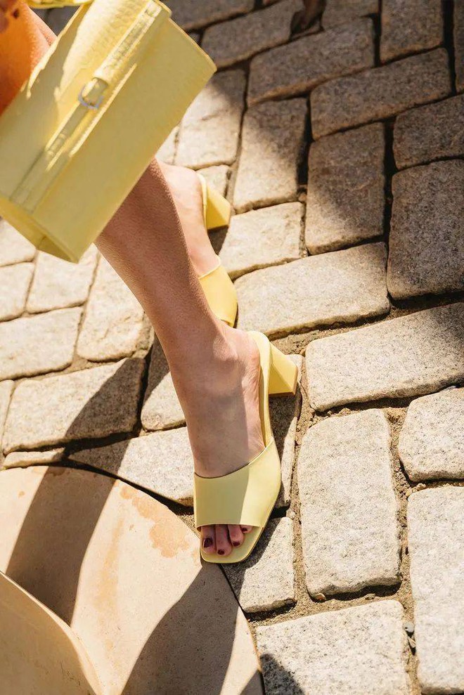 Hè này không sắm 1 trong 4 đôi dép này là tụt trend thật rồi!- Ảnh 15.