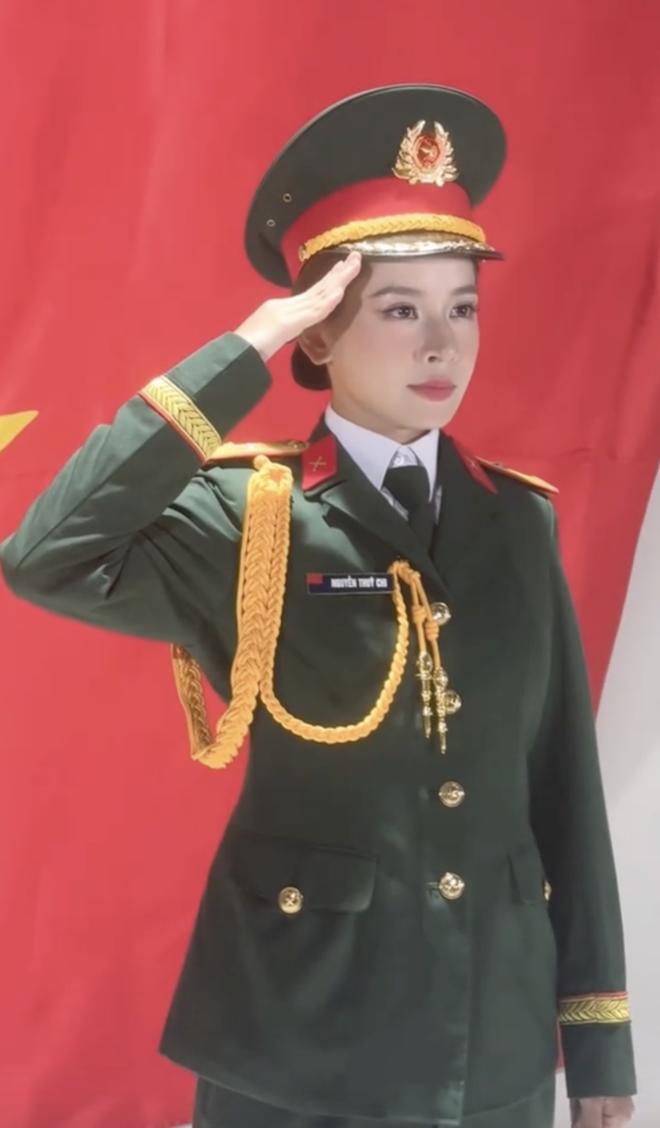 Nhan sắc Chi Pu "là thần", 24 giờ đổi tạo hình dồn dập khiến MXH chao đảo- Ảnh 5.
