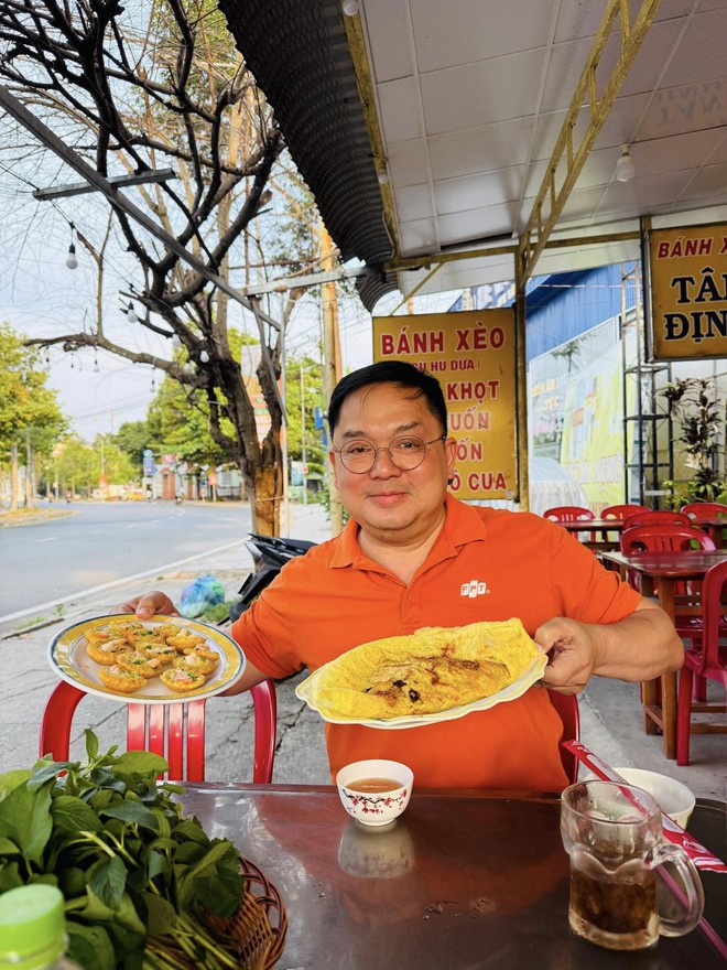 Những hình ảnh đời thường gần gũi, luôn sống hết mình của ông Hoàng Nam Tiến- Ảnh 11.