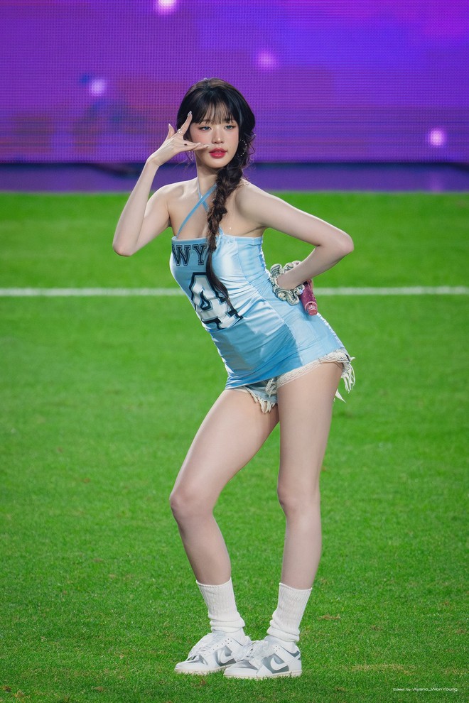 "Công chúa Kpop" Jang Won Young hứng gạch tan nát vì mặc váy bó ngắn cũn cỡn, hóa ra là đồng đội "chỉ điểm"- Ảnh 7.