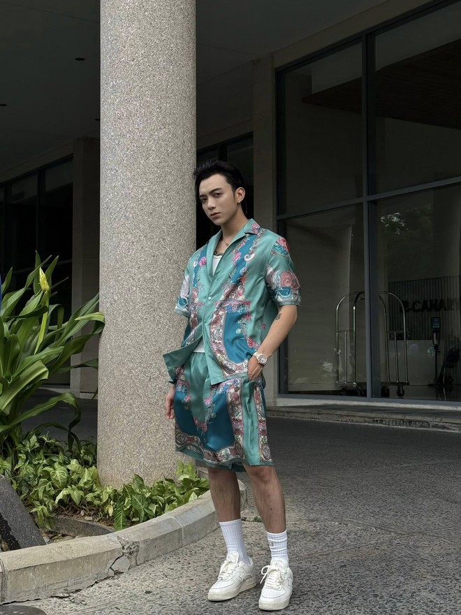 Sau màn xoá sạch ảnh với Louis Vuitton, SOOBIN đã có ngay tình mới?- Ảnh 4.