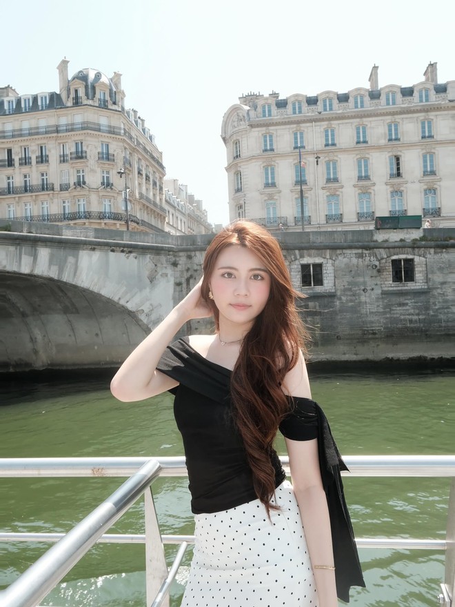 Bóng lưng như tranh vẽ của ái nữ nhà Quyền Linh- Ảnh 5.