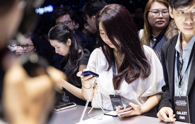 Tóc Tiên, Minh Hằng cùng loạt influencer Việt khuấy đảo sự kiện, hào hứng trải nghiệm smartphone gập mở Galaxy Z Fold7, Galaxy Z Flip7- Ảnh 20.
