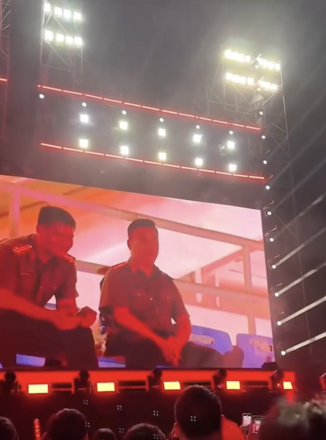 Chùm ảnh màn hình LED toàn nhân vật VIP và màn focus cam viral khắp cõi mạng: 1 từ thôi, XỊN- Ảnh 8.
